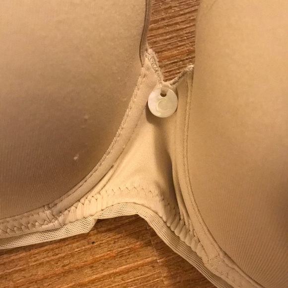 Like New Chantelle Sensua Convertible Push-Up Bra - Picture 4 of 9